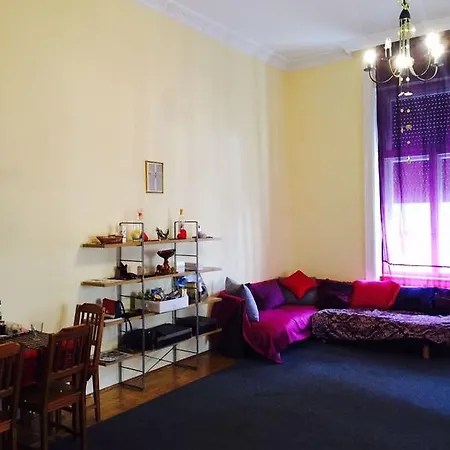 Apartment Elena's & Sam's Big Budapest